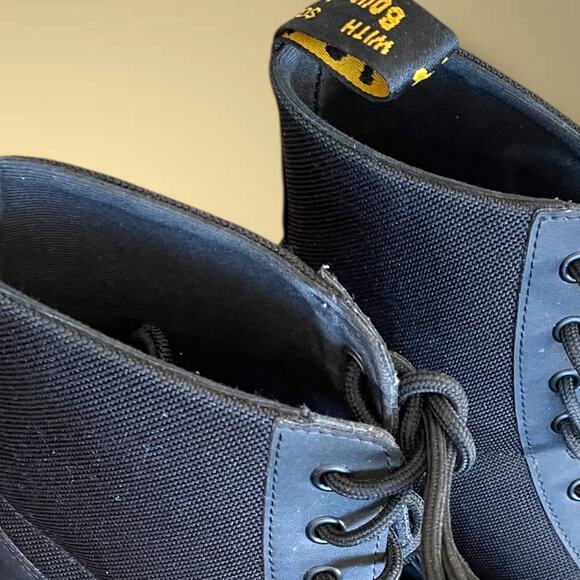 Like New! Dr. Martens Combs Combat Black Boots - Picture 4 of 12